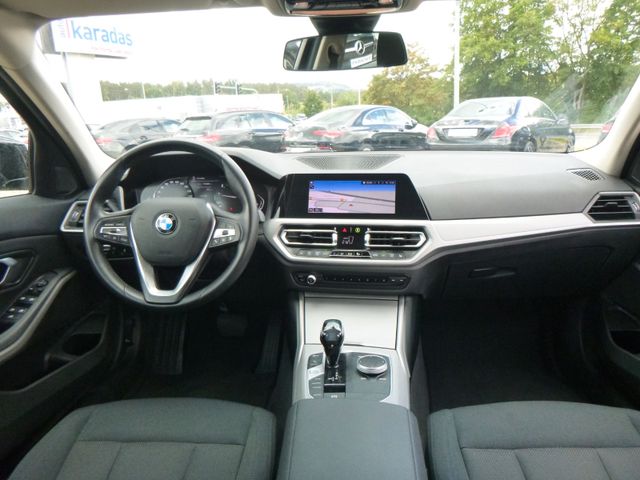 Fahrzeugabbildung BMW 320 i Lim >AUT/NAV/LED/TEMP/Sitzheiz<