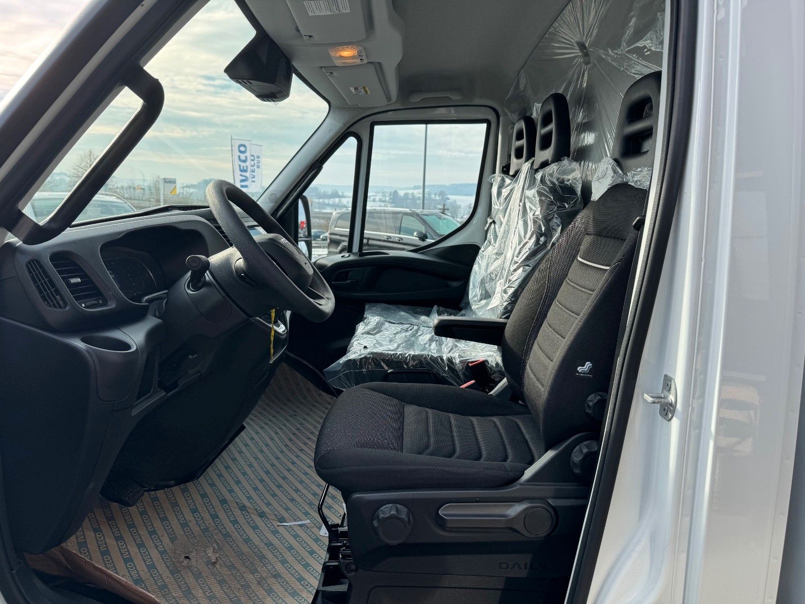 Fahrzeugabbildung Iveco Daily 35S14 A8 *R4.100mm*Automatik*Kamera*