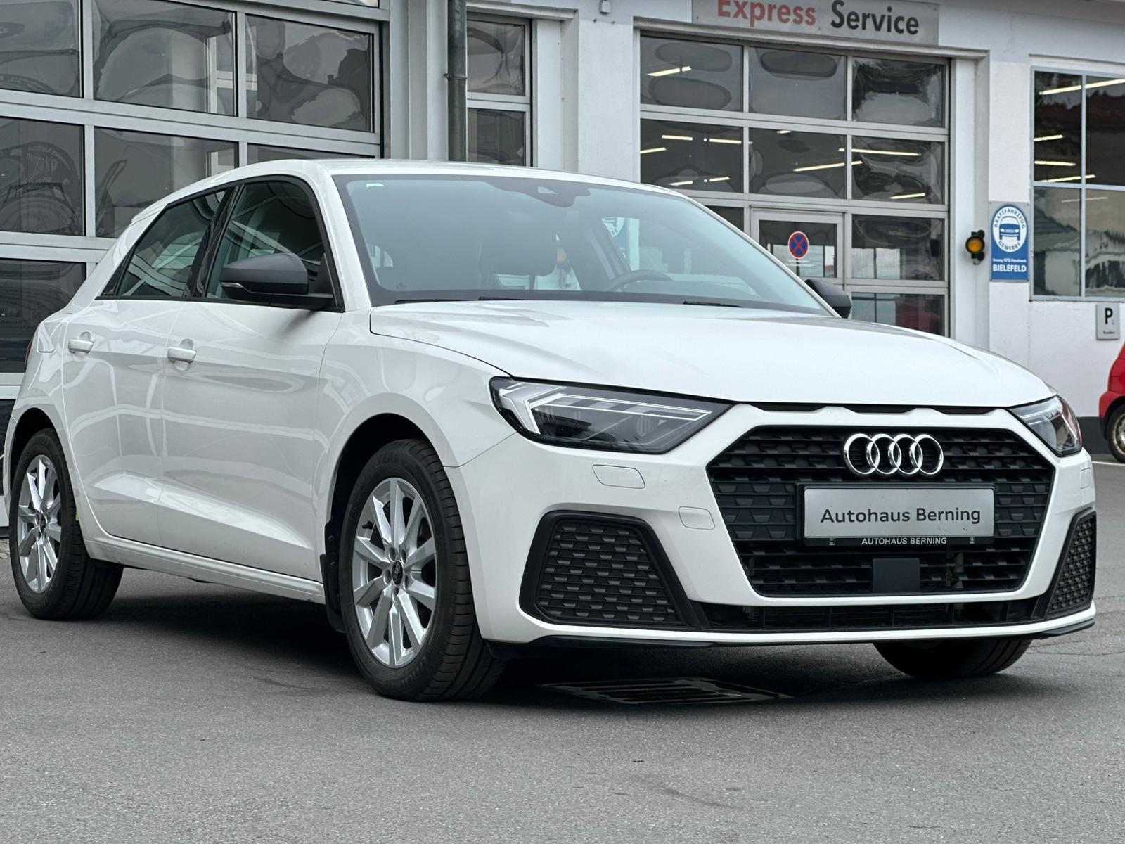 Audi A1 SPORTBACK 30TFSI CAPLAY PDC KLIMA DAB