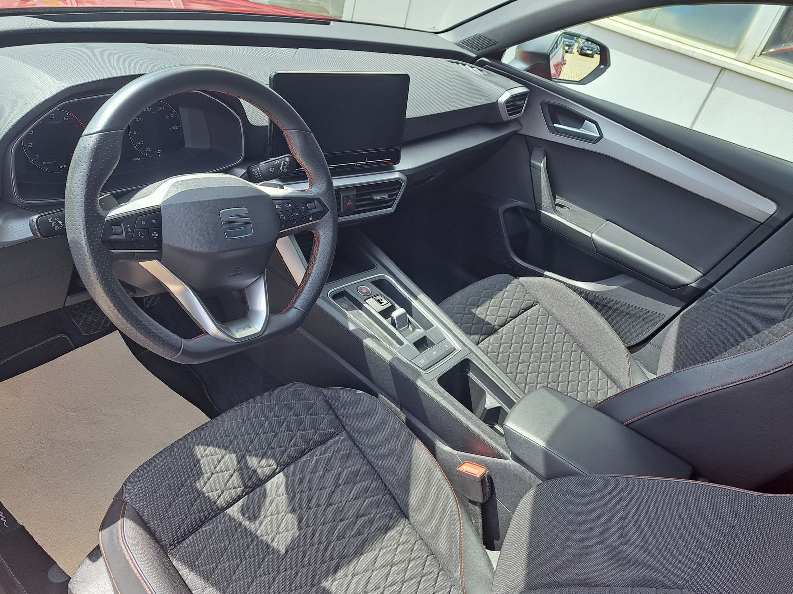 Fahrzeugabbildung SEAT Leon FR ST eTSI LED NAVI PARK-ASSISTENT