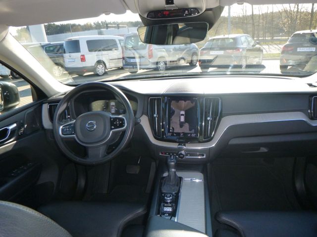 Fahrzeugabbildung Volvo XC60 Inscription 2WD >AUT/AHK/Kamera/PANO/PDC<
