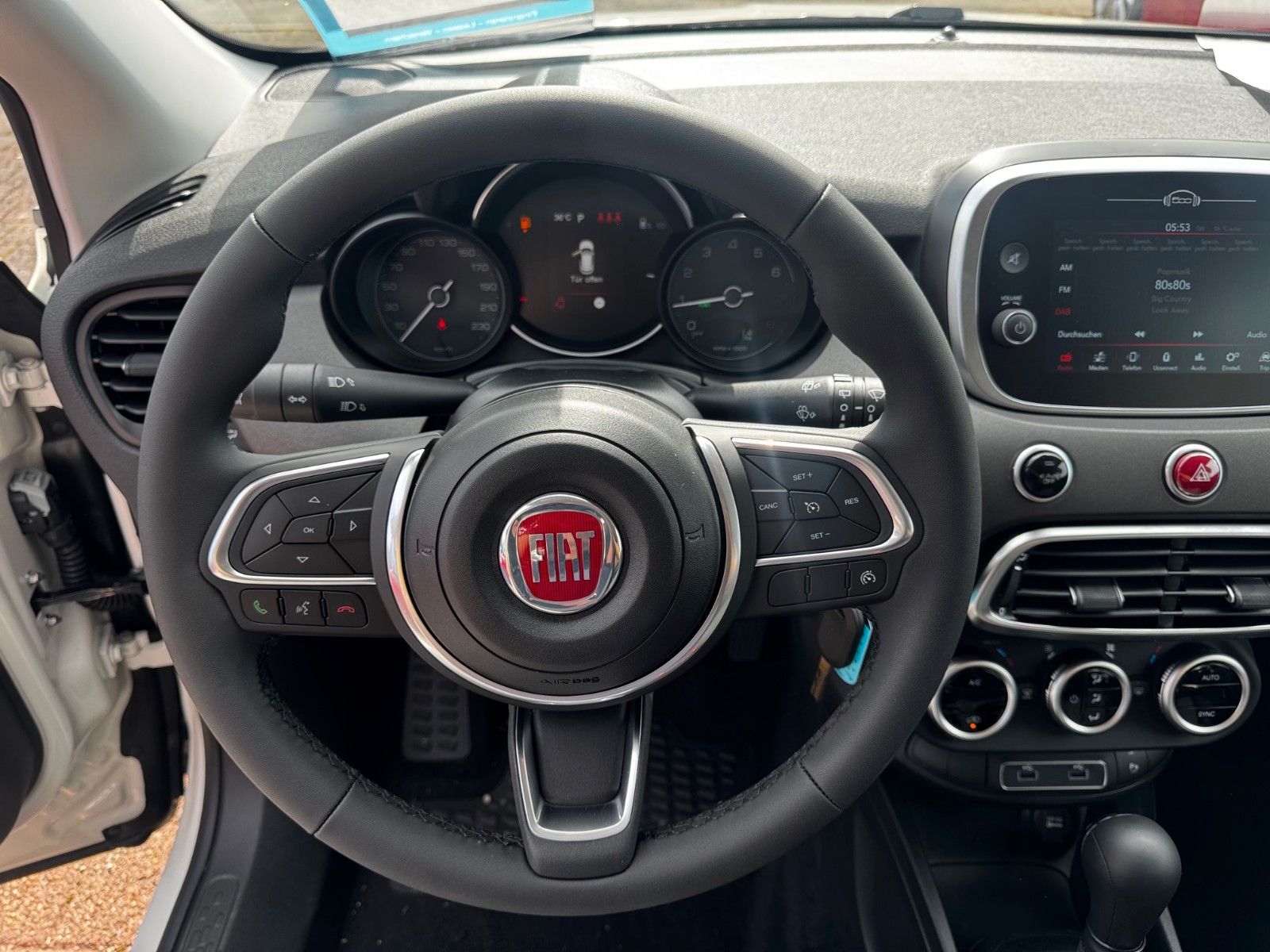 Fahrzeugabbildung Fiat 500X Automatik Kamera Carplay Klima Tageszulass.