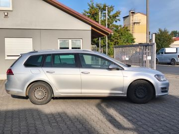 Volkswagen Golf - 4