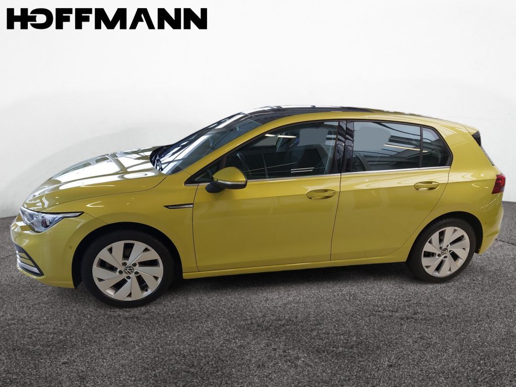 Fahrzeugabbildung Volkswagen Golf 1.5 TSI Style Panorama ACC Licht&Sicht