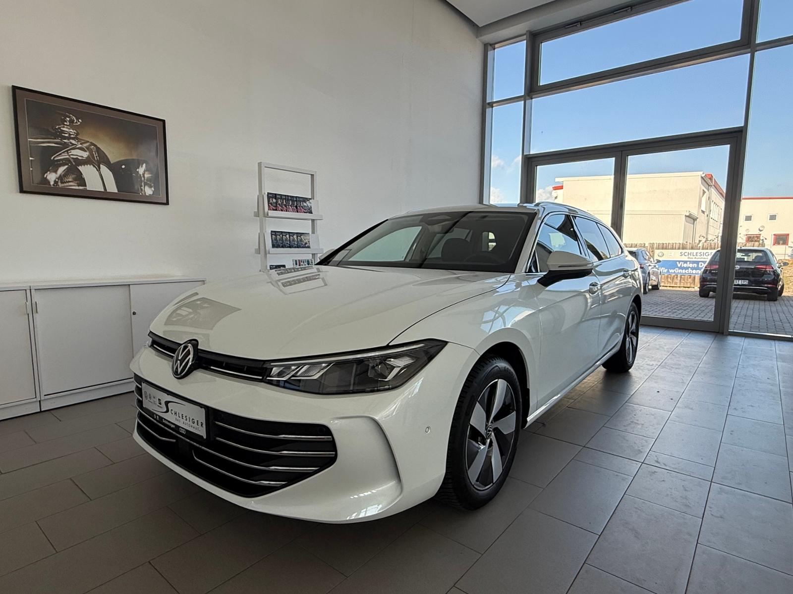 Volkswagen Passat Variant 1.5 eTSI DSG BUSINESS/AZV/360°/LE