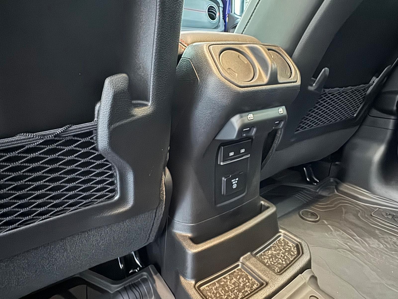 Fahrzeugabbildung Jeep MOAB 392-6.4L HEMI V8-WINDE-SKY ONE-35"