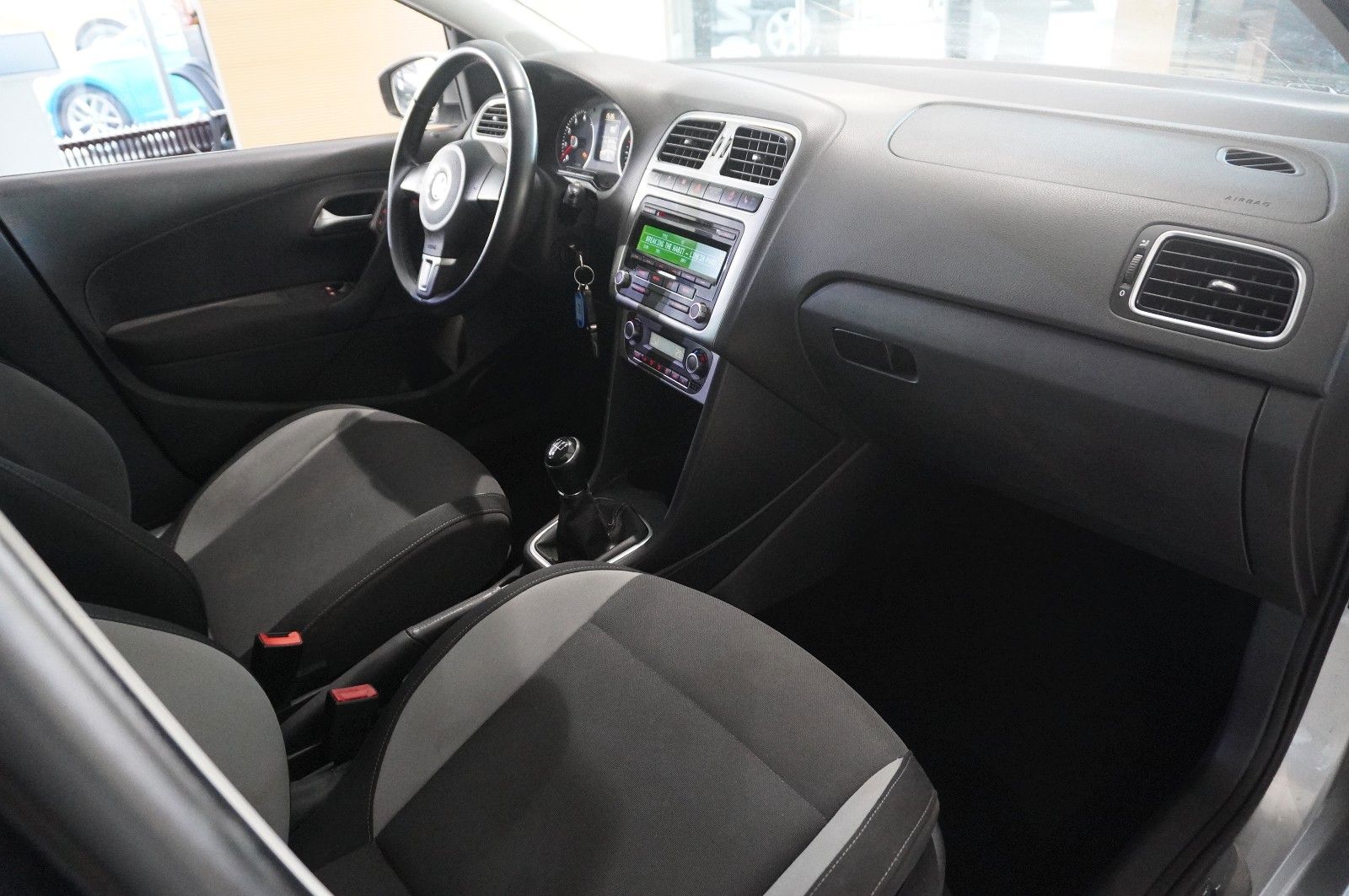 Fahrzeugabbildung Volkswagen Polo V 1.2 LIFE 5-TÜR KLIMA/SHZ/ALU/TEMP./SPORT