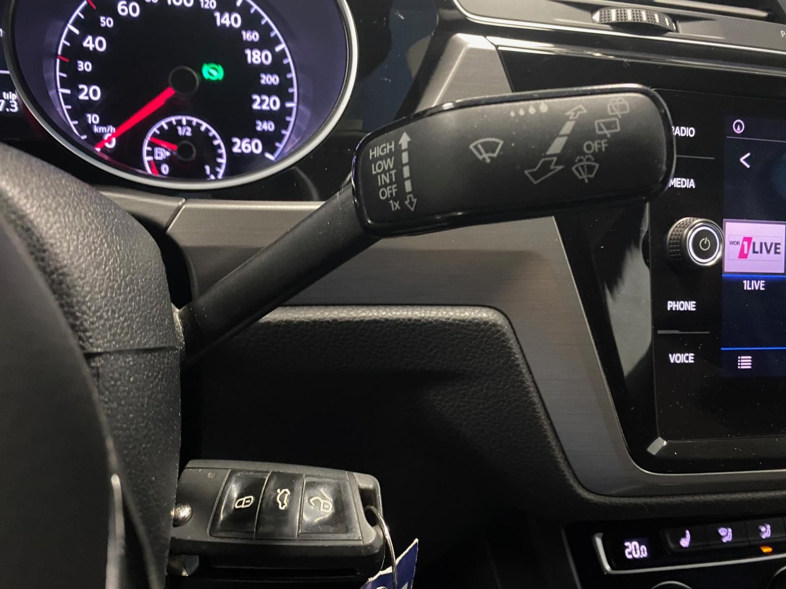 Fahrzeugabbildung Volkswagen Touran 1.4 TSI  Comfortline BMT/Star+ACC+3ZKLIMA