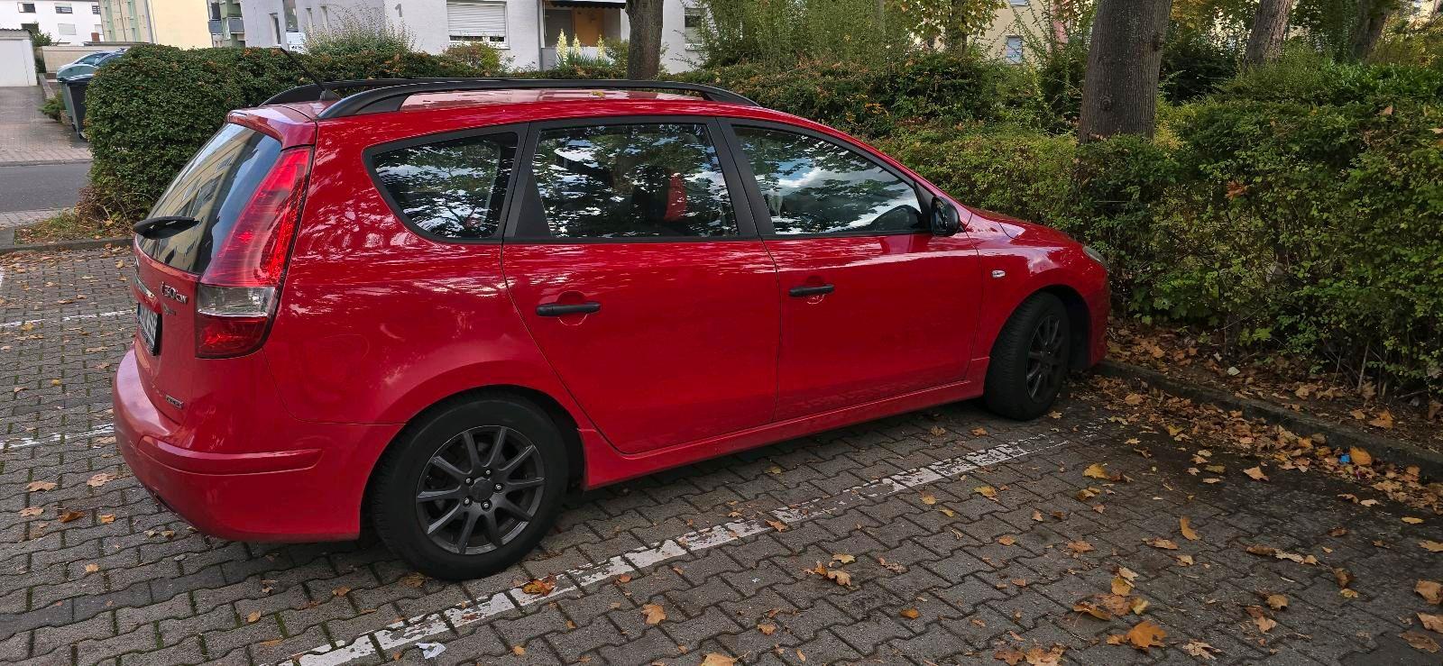 Hyundai i30 2011 — вигляд ззаду