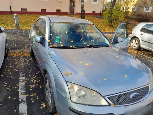 Ford Mondeo, Baujahr 2004, 332.000 km, zu ...