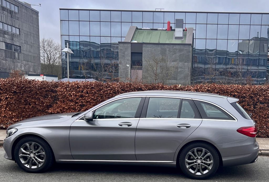 Image of Mercedes-Benz C 180