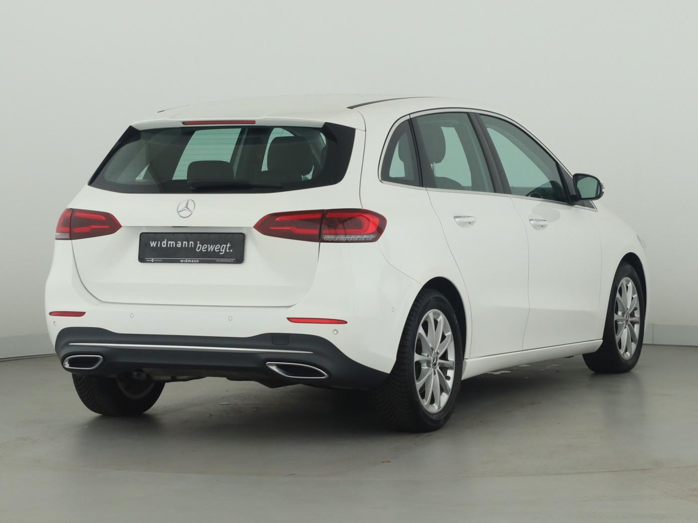 Mercedes-Benz B 220 4M Progressive*Navi*Keyless*PTS*Kamera*LED