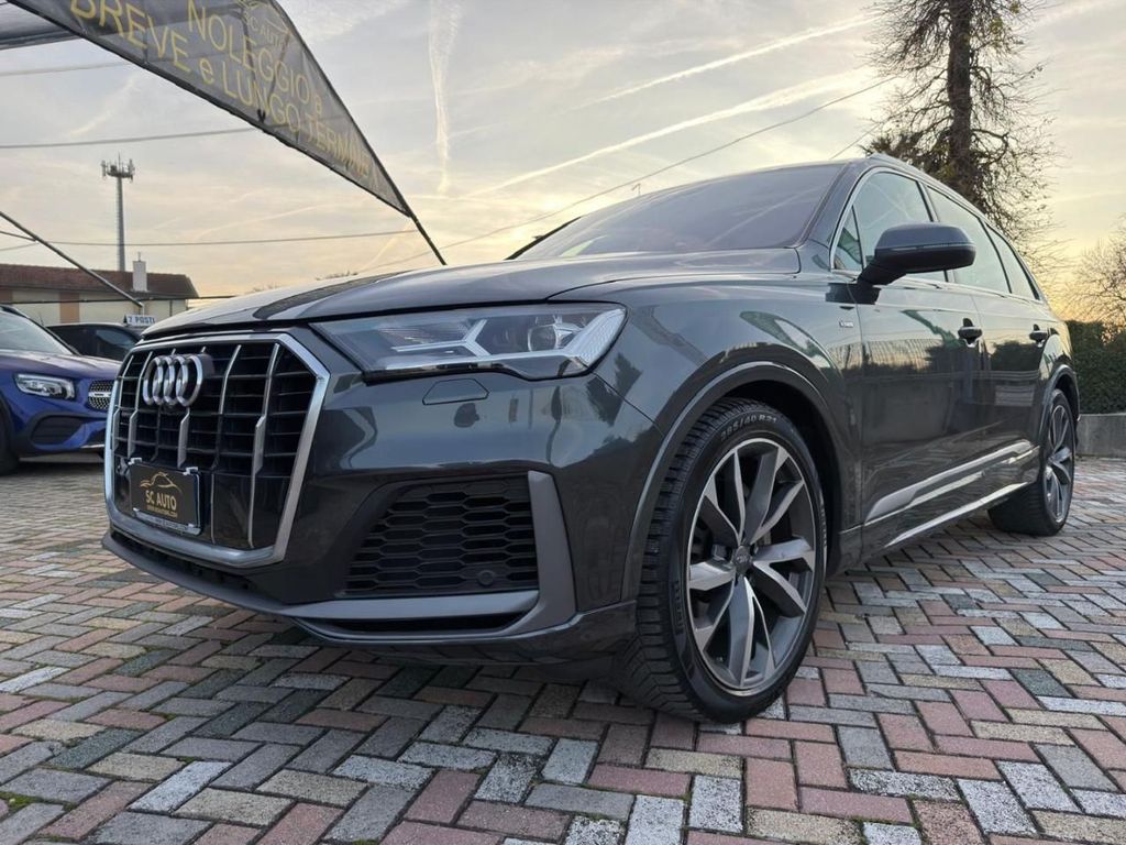 Image of Audi Q7