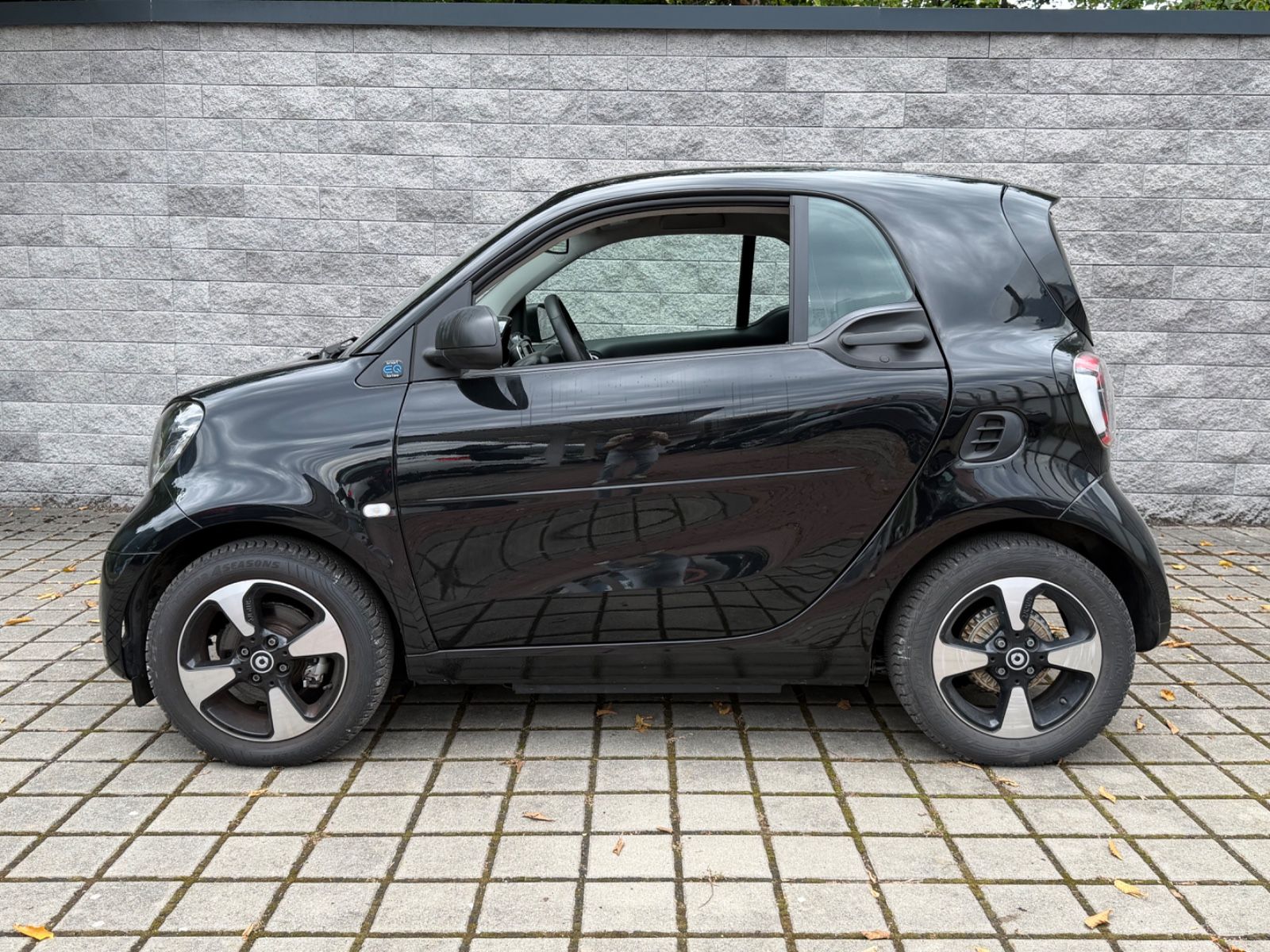 Smart ForTwo EQ Pano/LED/Kamera imagem 3