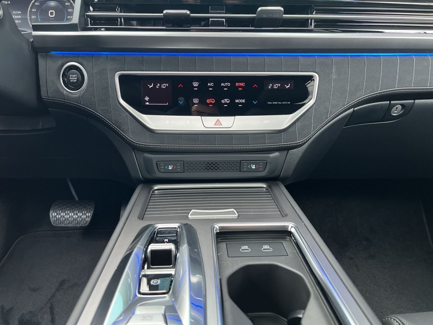 Fahrzeugabbildung KGM Rexton 2.2 Lux 8 AT AWD Navi Leder 360 Kamera