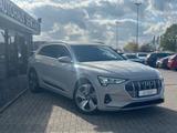 Audi e-tron 55 quattro*NAVI*AHK*R-CAM*21"ZOLL* - mit Elektro-Antrieb: Beige