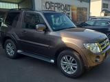 Mitsubishi Pajero Pajero 3.2 DI-D Automatik Instyle Nur 44  - Mitsubishi Pajero Gebrauchtwagen
