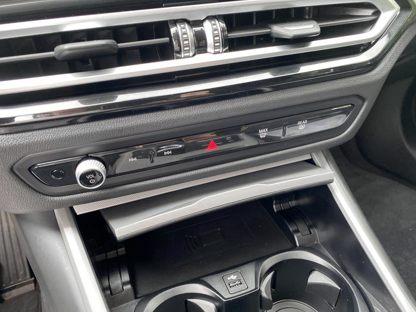 BMW 330 d Touring HUD Navi Memory LED Blendfreies F foto 12