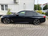 BMW M550i xDrive A - Garantie Service Neu - BMW M550: Automatik