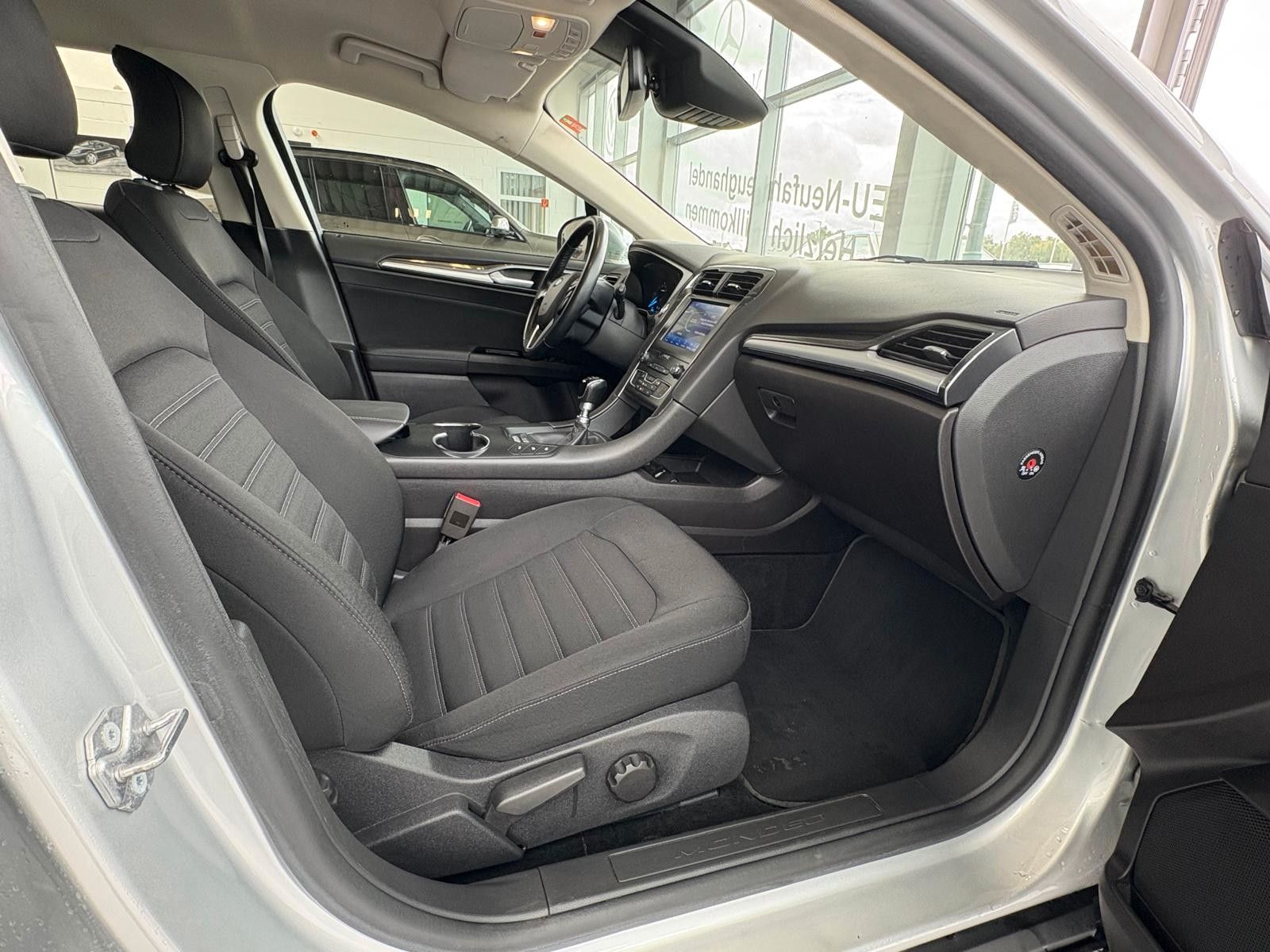 Fahrzeugabbildung Ford Mondeo Turnier Trend