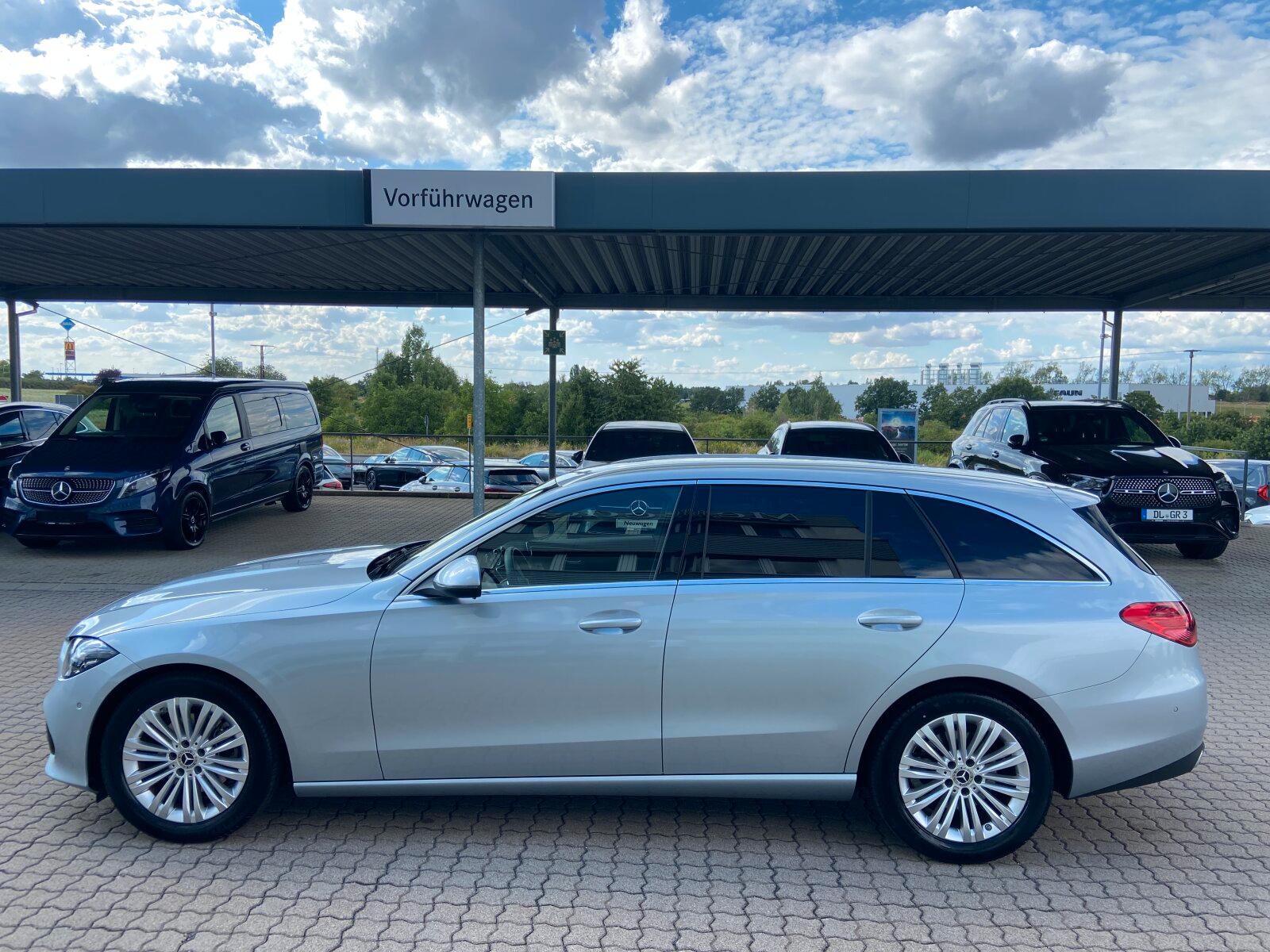 Mercedes-Benz C 180 T Avantgarde+AHK+Standhzg+RüKa+CarPlay+LED