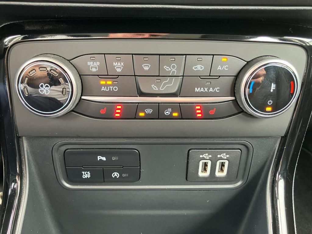 Fahrzeugabbildung Ford EcoSport 1.0 Titanium LED*KAMERA*SITZH*TOTW*DAB