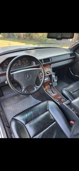 Mercedes-Benz E 320 Coupe - Mercedes-Benz E 320 mit Benzin-Antrieb