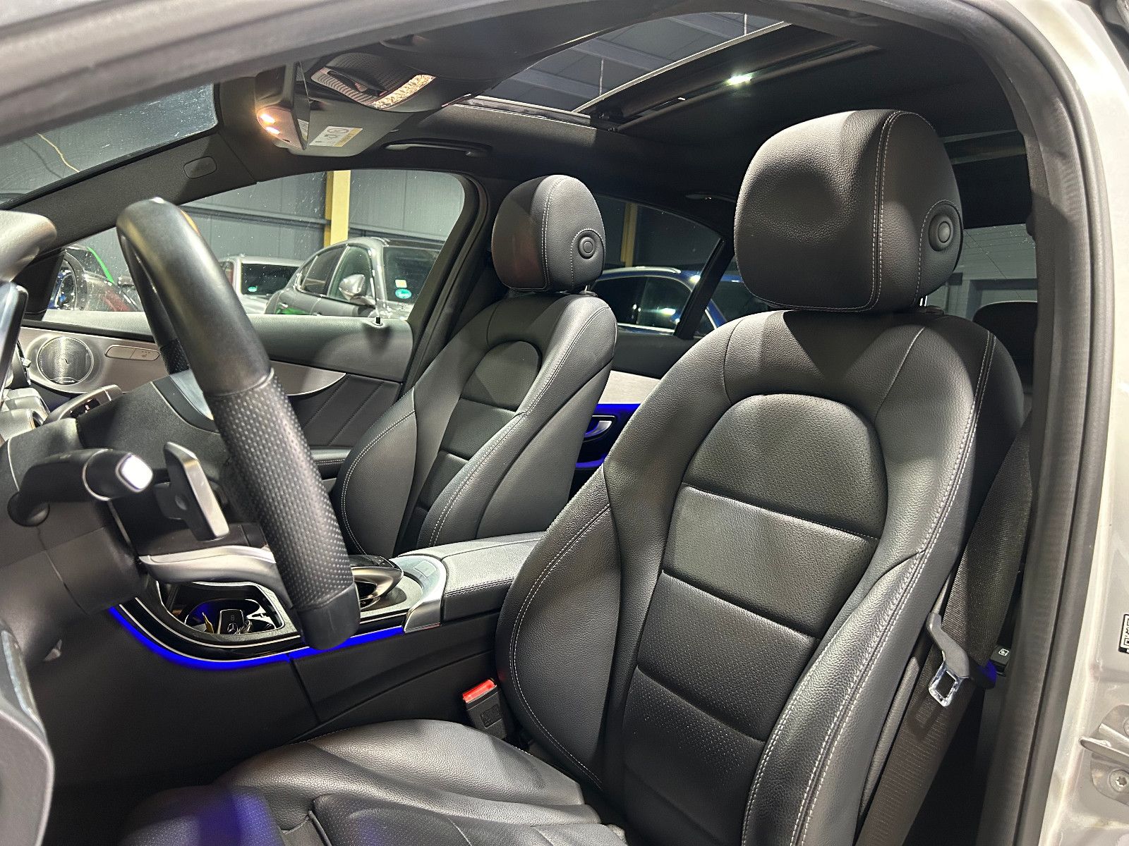 Fahrzeugabbildung Mercedes-Benz C 300 de/AMG/360°/PANO/APPLE/VIRTUAL/AMBIENTE/