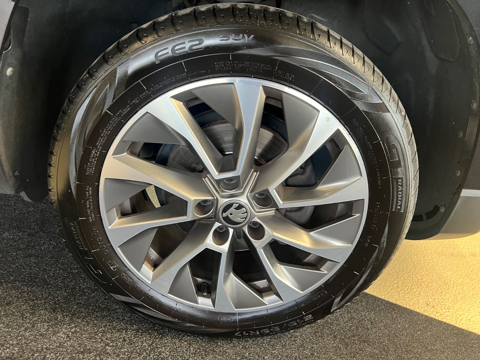 Fahrzeugabbildung SKODA Karoq Clever *4x SITZHEIZUNG*BEHEIZBARES LENKRAD