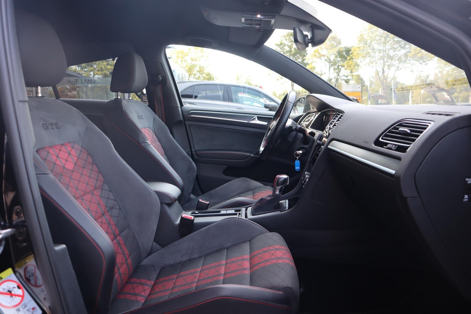 Volkswagen Golf VII 2.0 TSI GTI TCR LED Navi ACC Kamera USB
