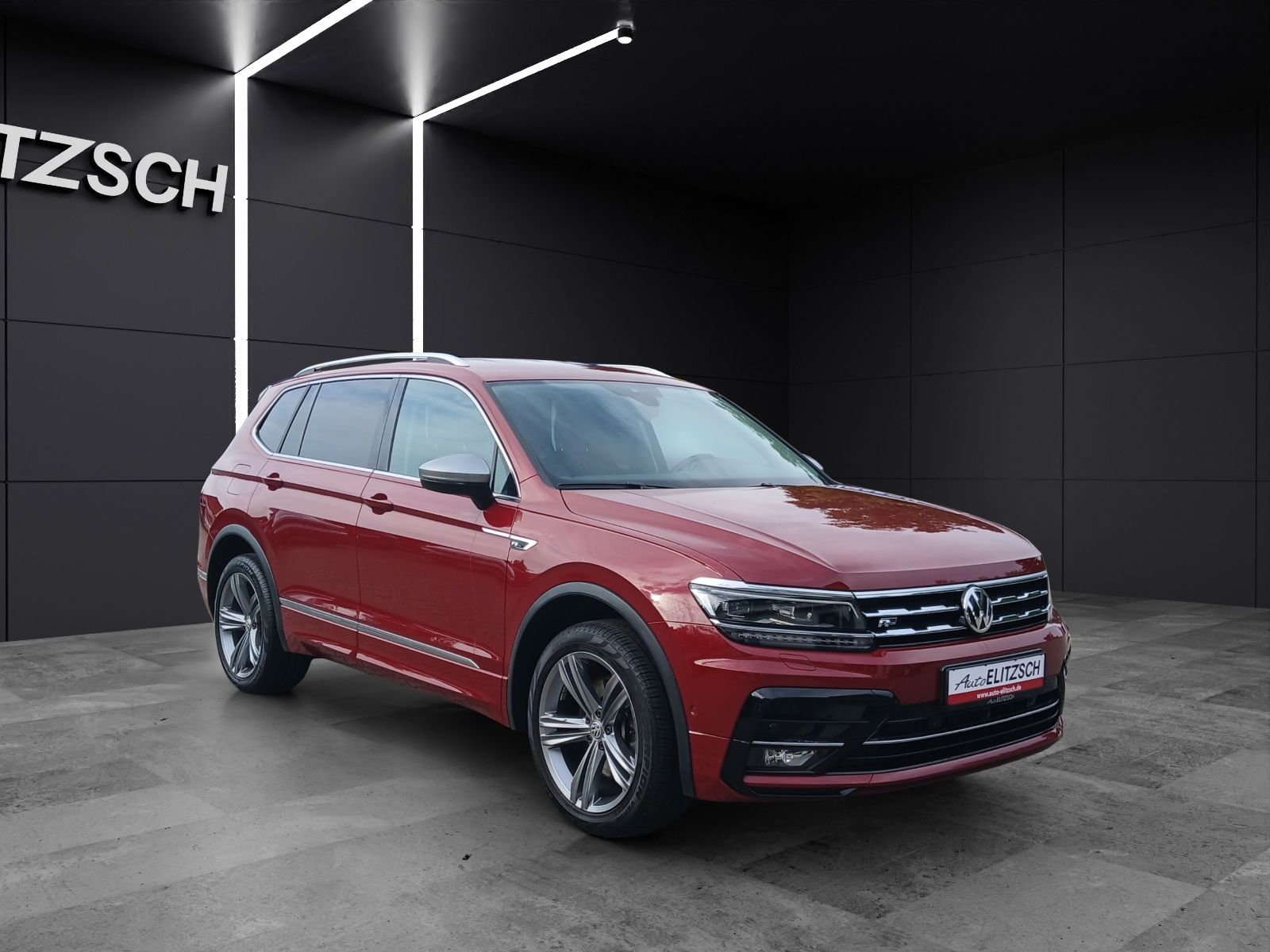 Fahrzeugabbildung Volkswagen Tiguan Allspace TSI 4M R-Line Highline LED AHK N