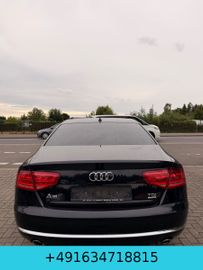 Audi A8 - 8