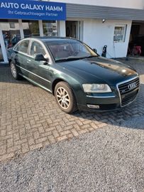 Audi A8 - 4