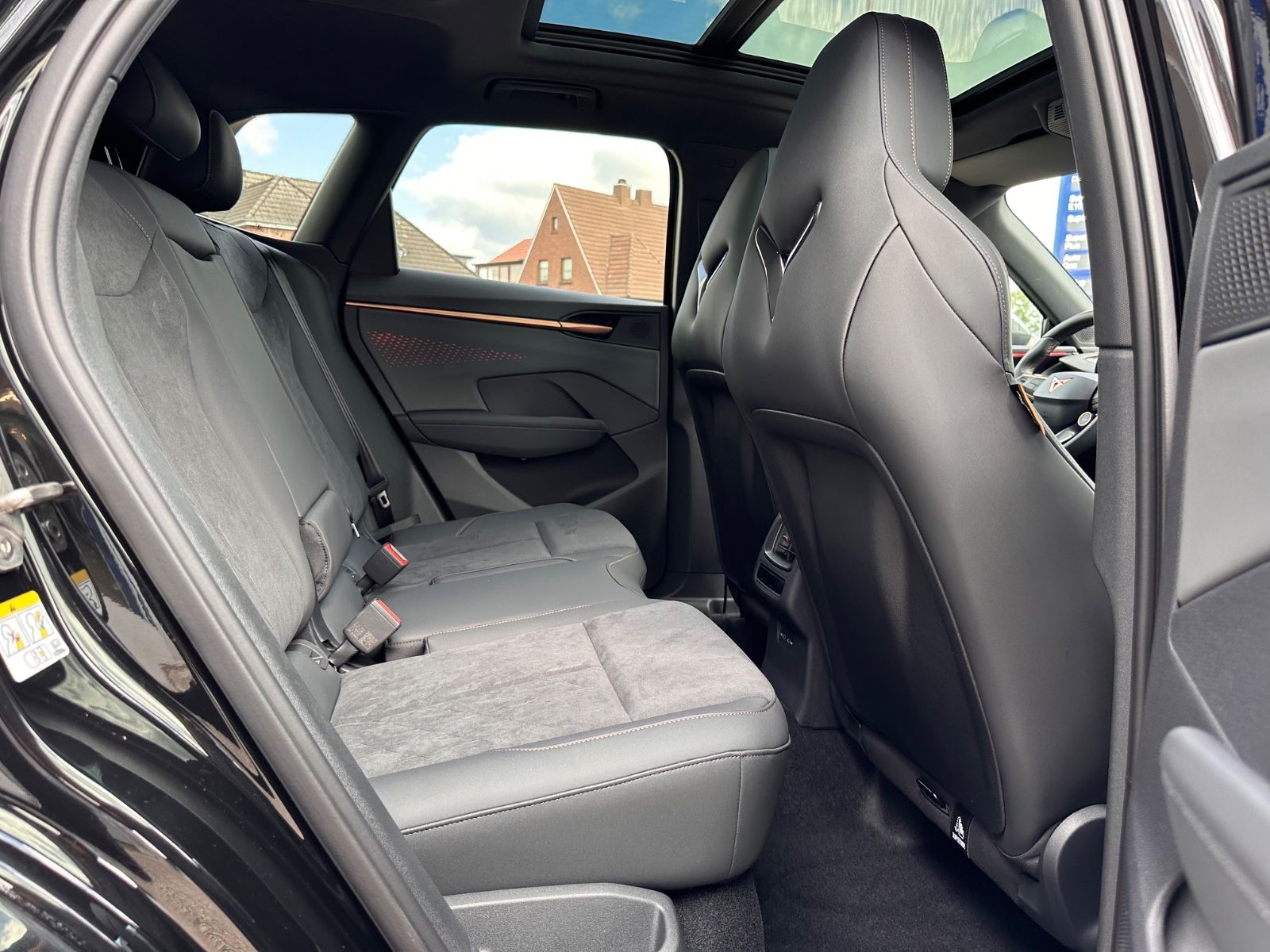 Fahrzeugabbildung CUPRA Terramar VZ 2.0 TSI 4Dr DSG Matrix/Pano/AHK/ACC