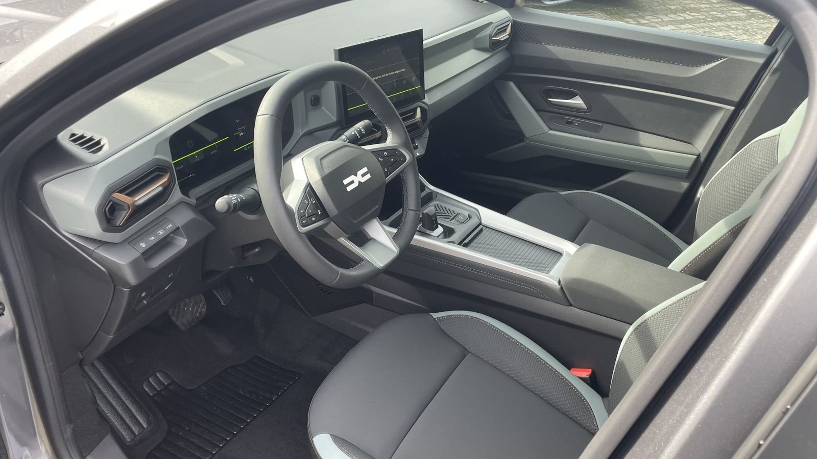 Fahrzeugabbildung Dacia Bigster Extreme Hybrid 155