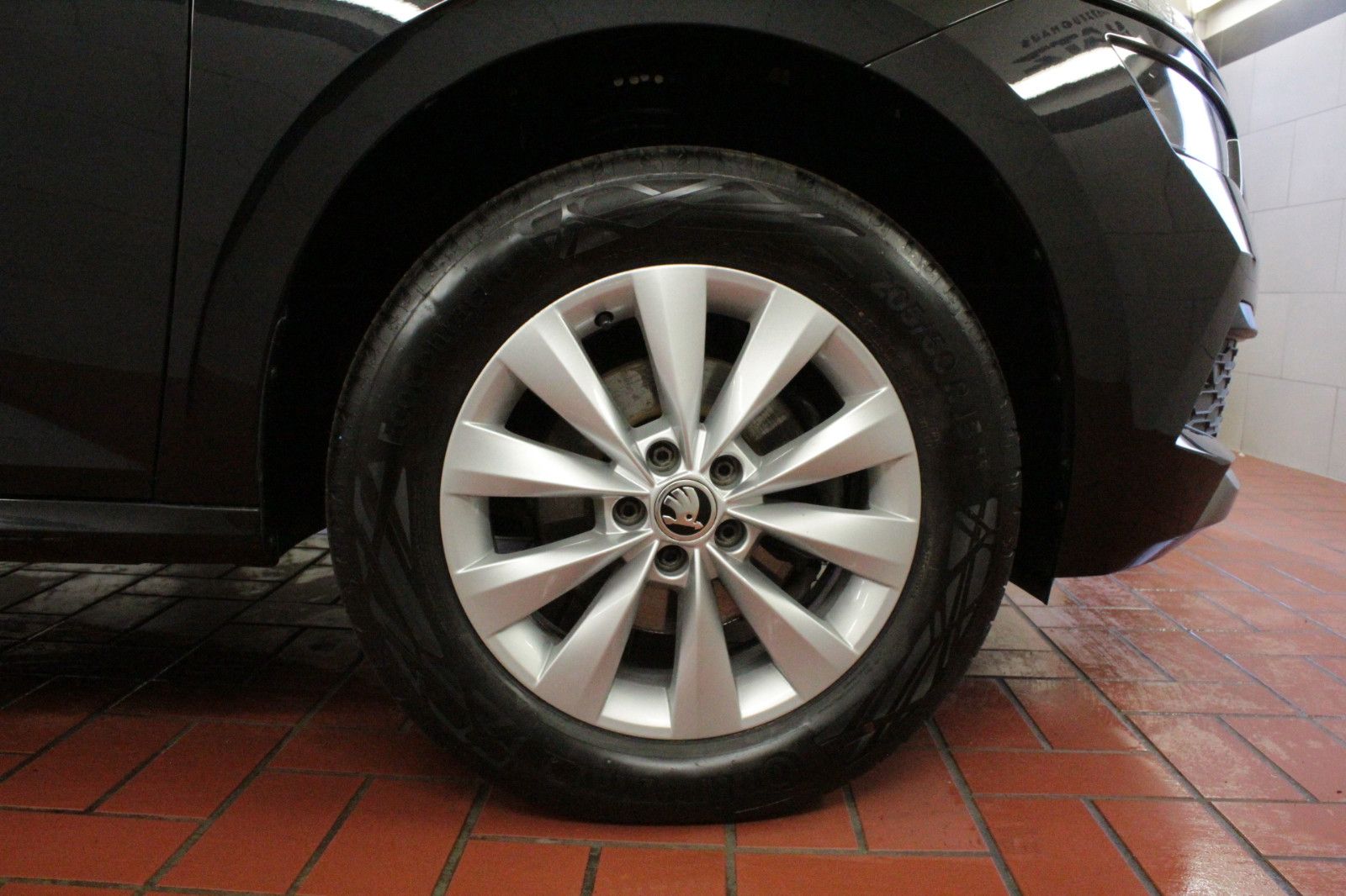 Fahrzeugabbildung SKODA Kamiq 1.0 TSI 85kW Ambition *Winterräder Alu*