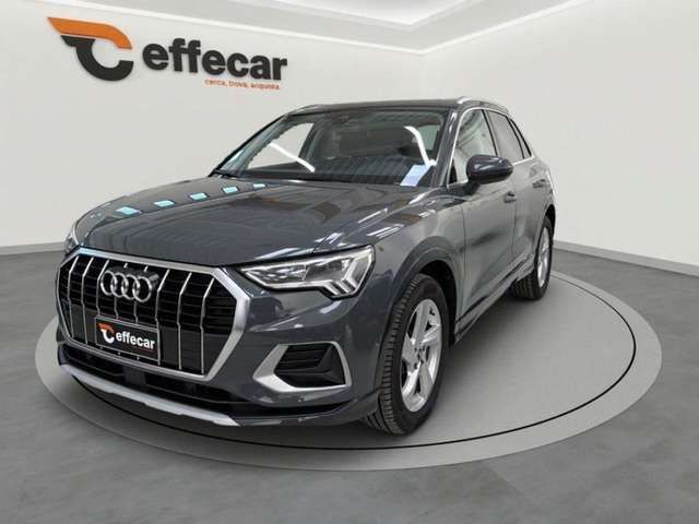 AUDI Audi Q3 35 TDI quattro S tronic Business Advance