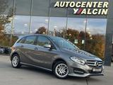 Mercedes-Benz B 180 Urban Aut. 2.HAND/S-HE/SHZ/TEMP/16LM/BT/PD - gebrauchte Mercedes-Benz B 180 aus dem Jahr 2017