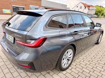 BMW 330 - 3
