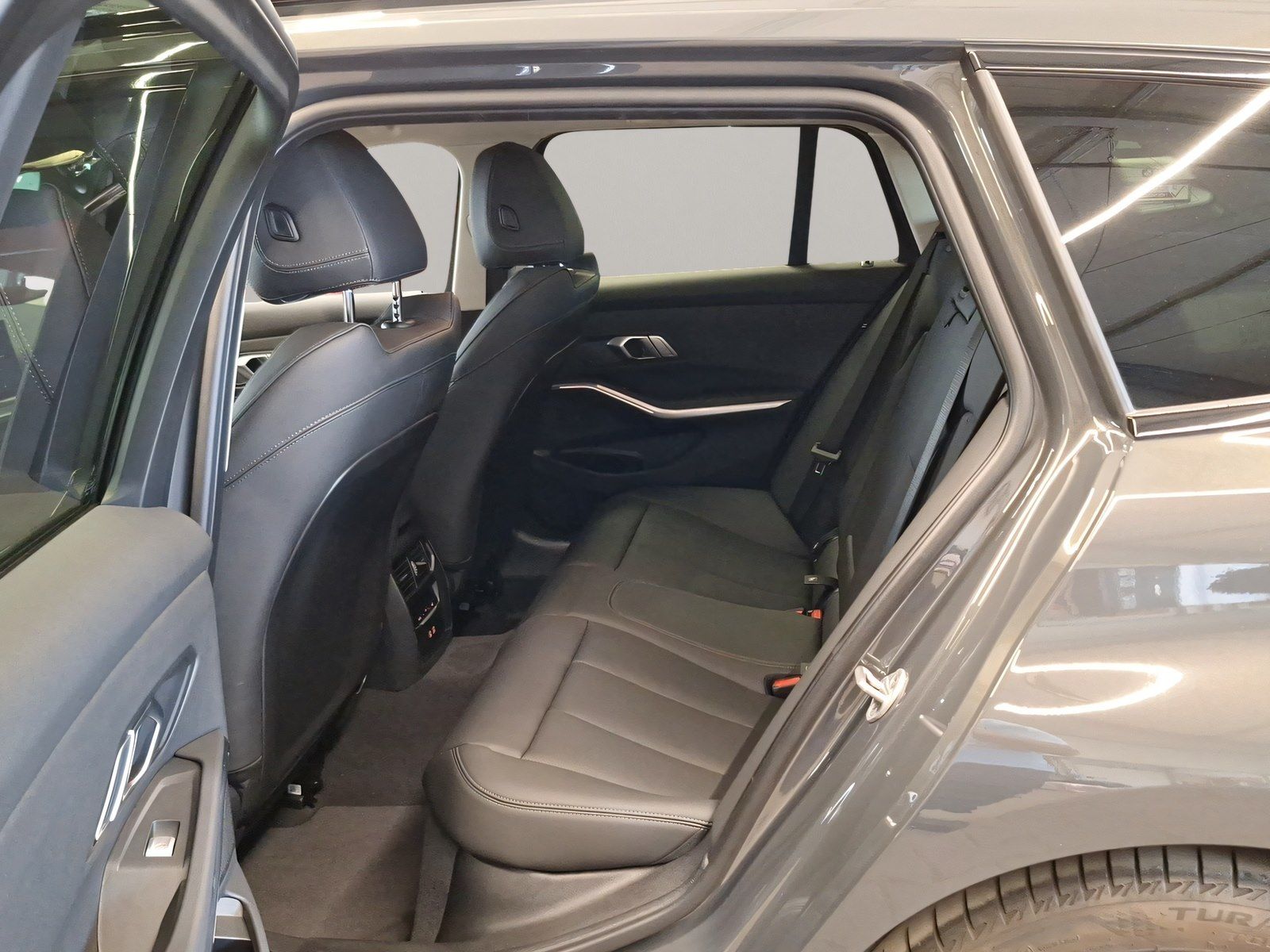 BMW 320 - Bild 6