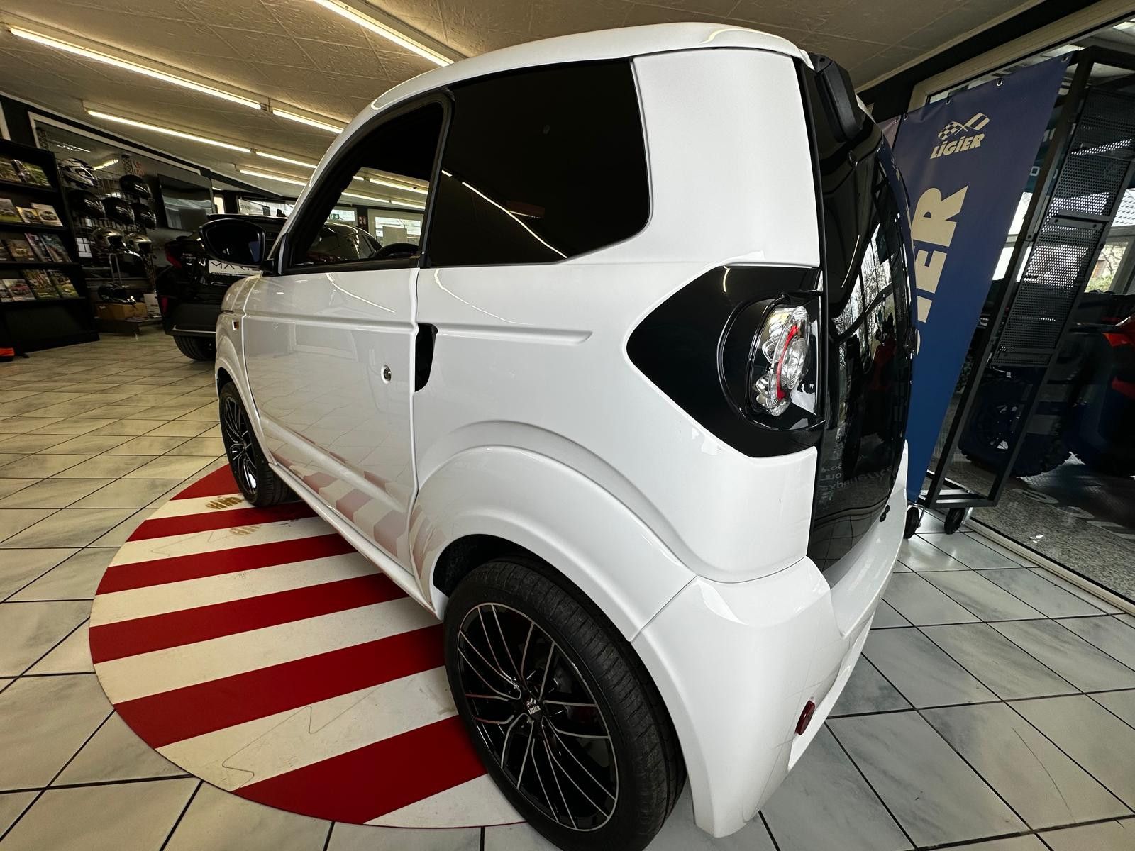 Ligier Myli I.DEAL E5 Diesel |Servo |Carplay| SOFORT! — Bild 5
