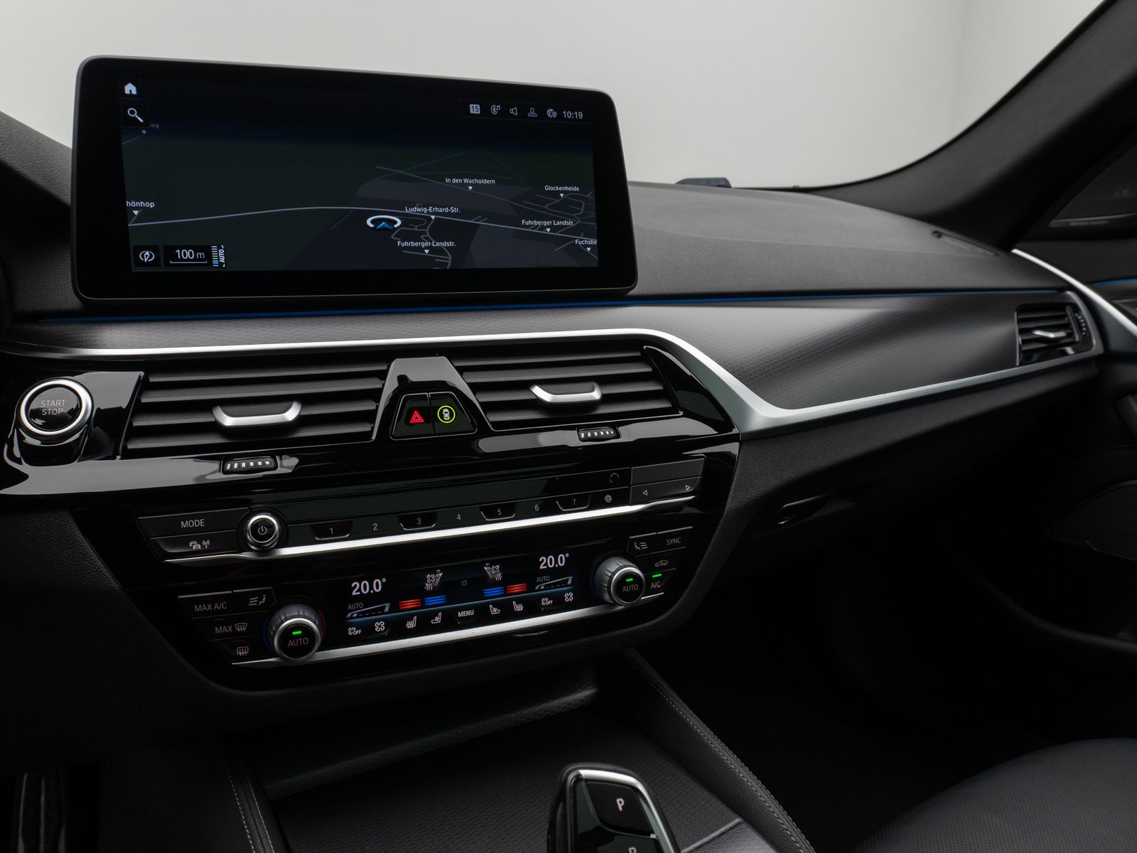 Fahrzeugabbildung BMW 530e xD M Sport Panorama Laser 360°HUD DAB H/K