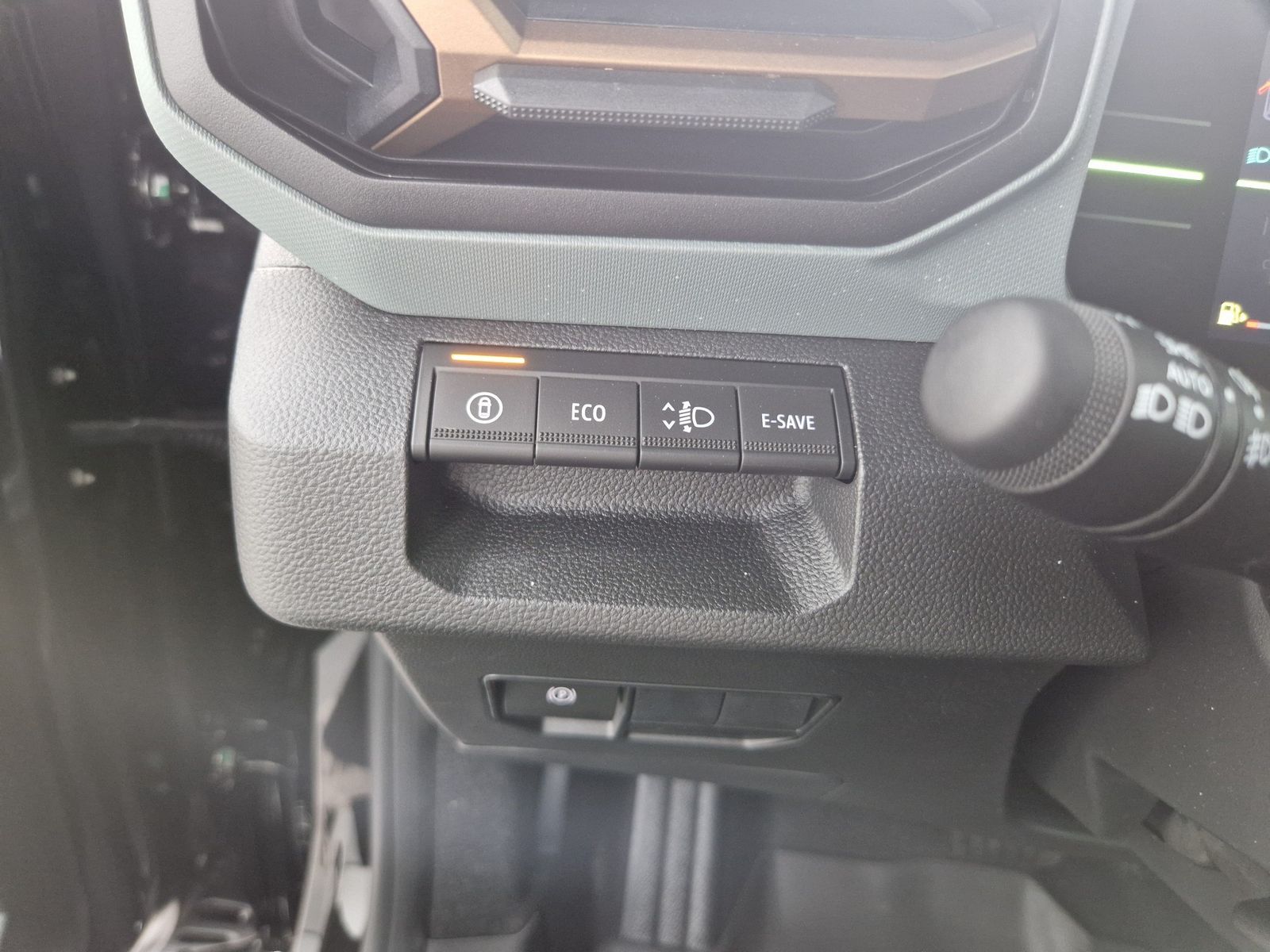 DACIA Duster  Extreme Hybrid 155 Winter 18-Zoll – Bild 18