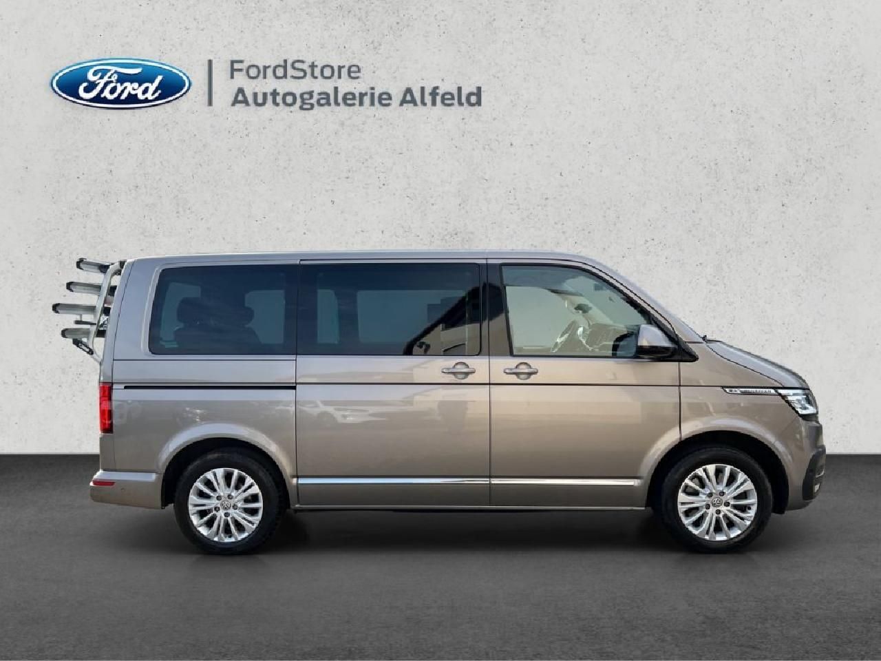 Volkswagen T6.1 Multivan Highline AHK ACC el. Schiebetüren foto 6
