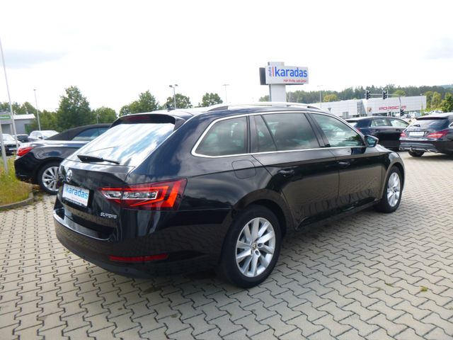Fahrzeugabbildung Skoda Superb 2,0 TDI Kombi >AUT/AHK/NAV/PAN/SHZ/TEMP<