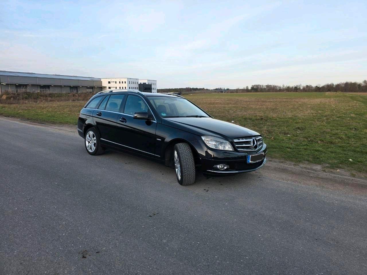 Mercedes-Benz 220 2009 — vehicle for AFU Ukraine