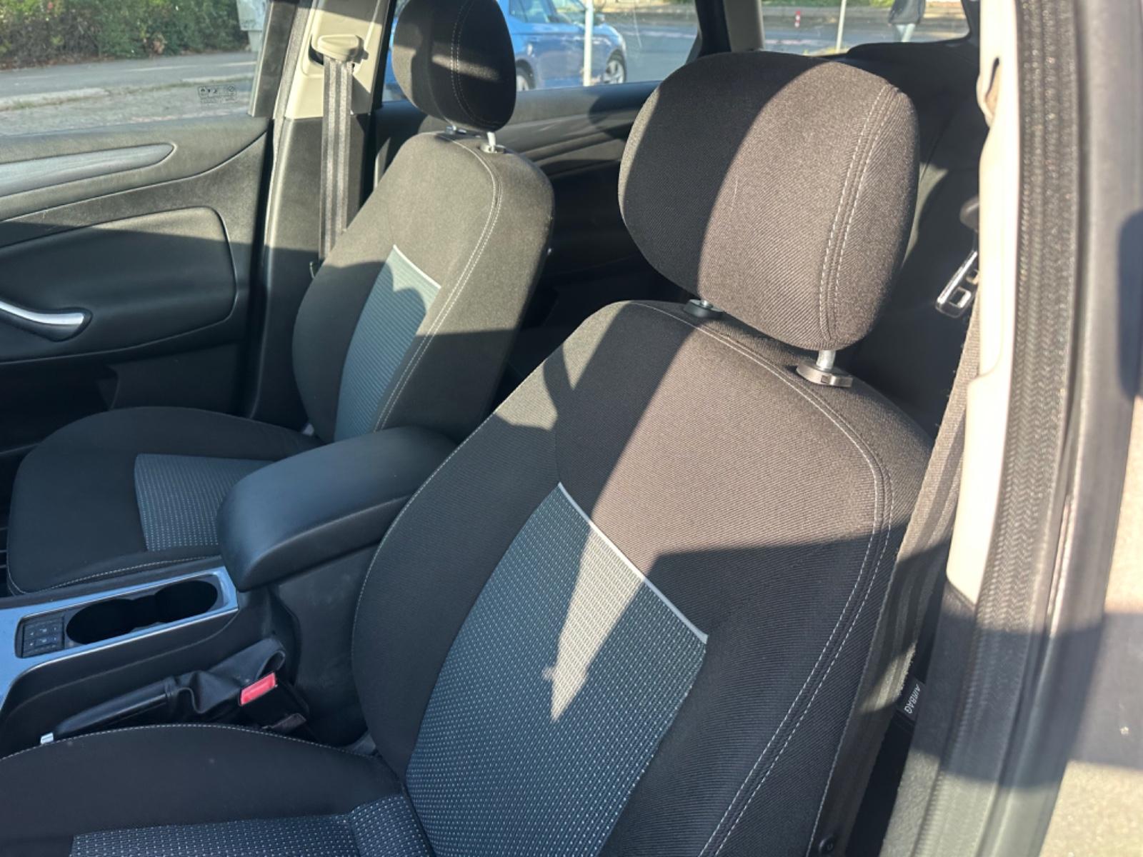 Ford Mondeo 2012 — photo 12