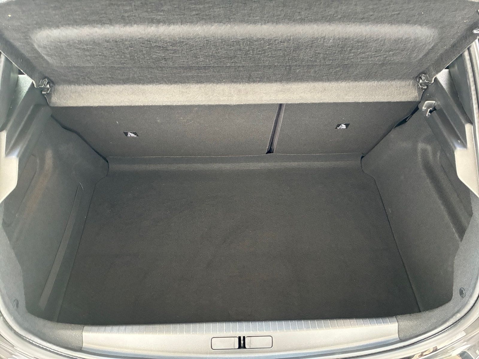 Fahrzeugabbildung Peugeot 208 1.2 PureTech 75 Active LED,SHZ,Keyless,SpurH