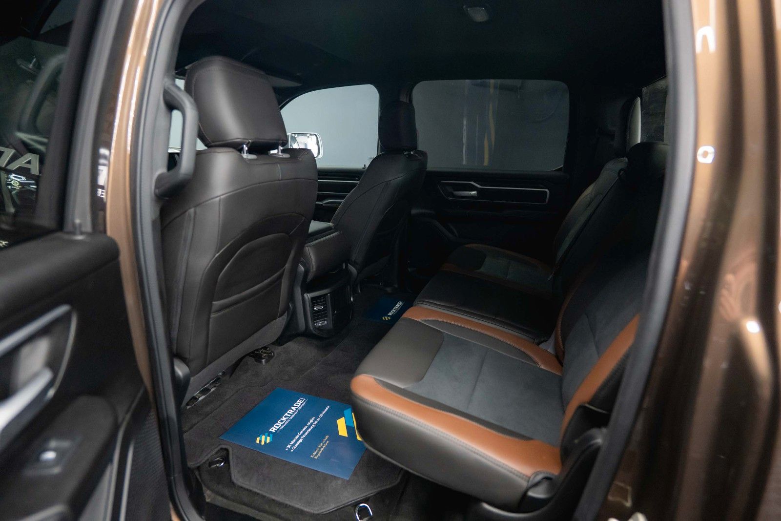 Fahrzeugabbildung Dodge RAM 5.7 V8 HEMI 4x4 OFFROAD Night Limited 19%