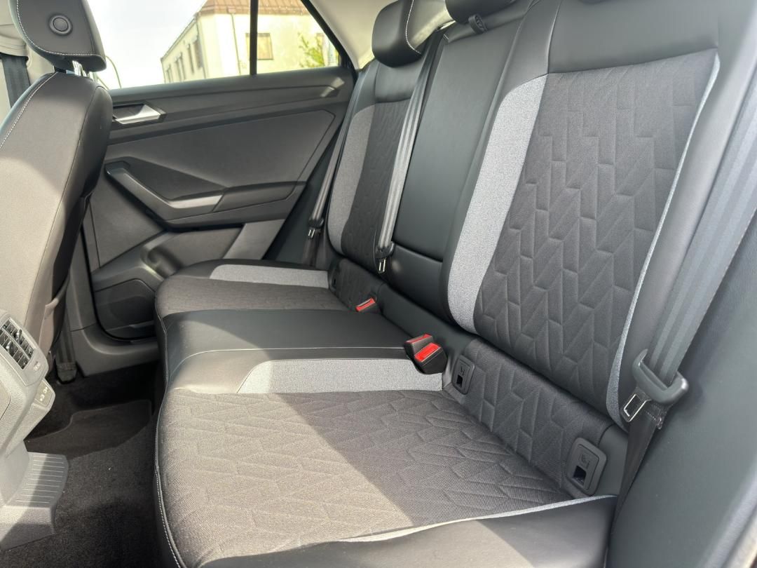 Fahrzeugabbildung Volkswagen T-ROC Life GOAL 1.5 l TSI OPF 110 kW (150 PS) 7-